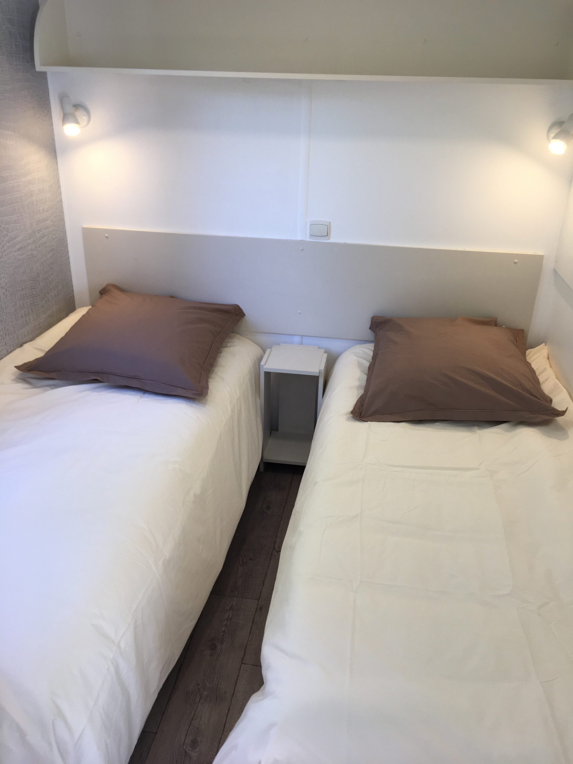 chambre 2 - deux lits